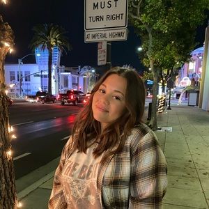 Meet your Posher, Nina